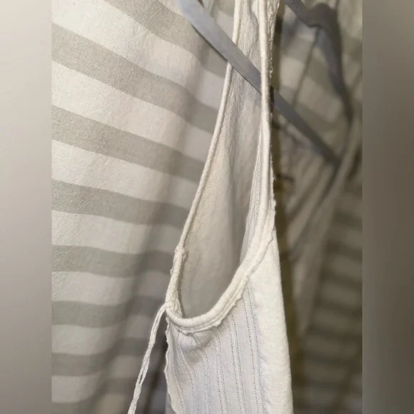 Euc We the Free white button down tank top sz medium - Picture 4 of 10